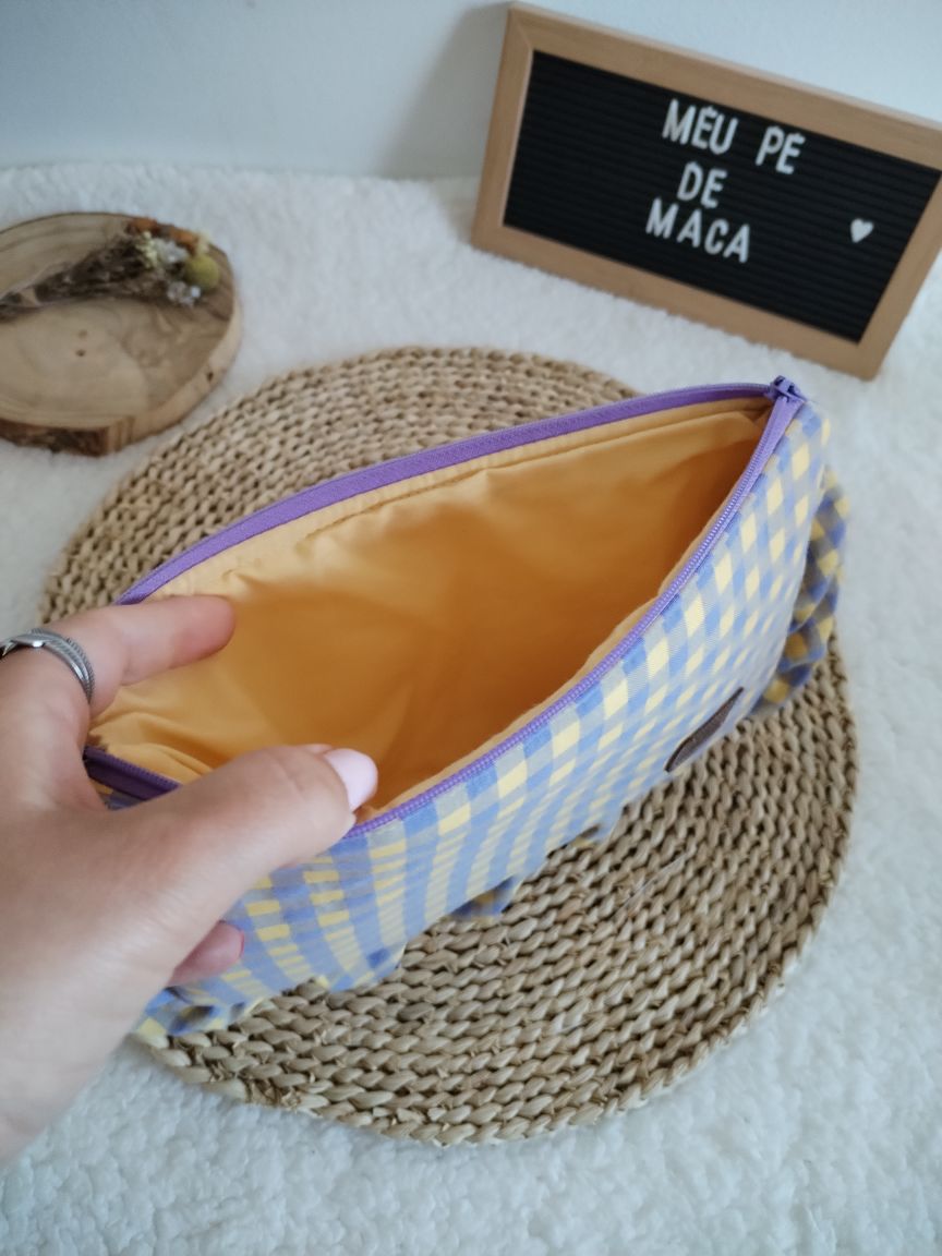 Necessaire Achatado - Vichy Amarelo Pastel e Lilás