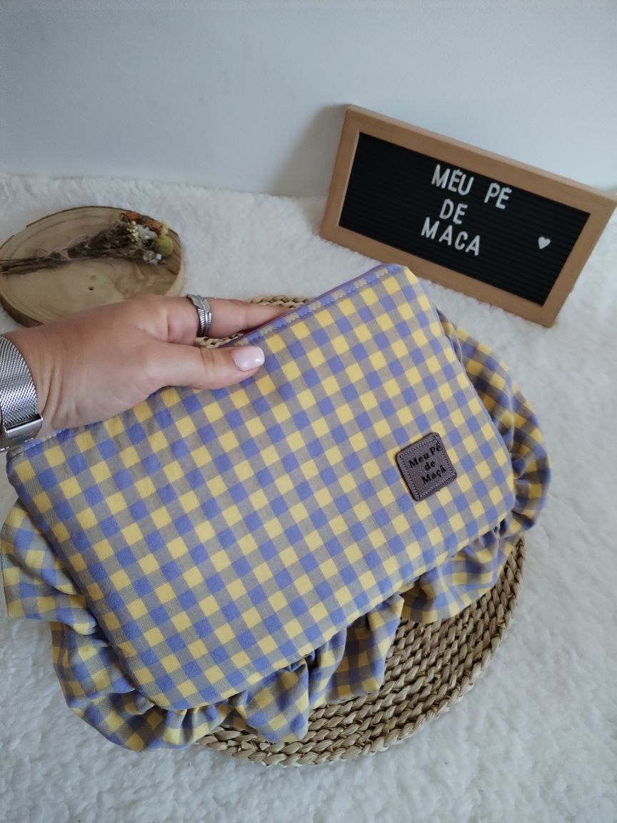 Necessaire Achatado - Vichy Amarelo Pastel e Lilás