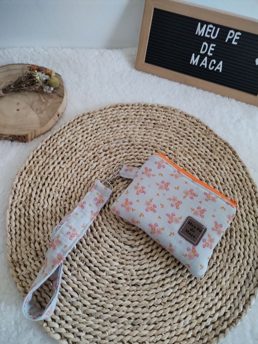 Carteirinha de Moedas e Cartões com Pega Removível – Musselina Floral