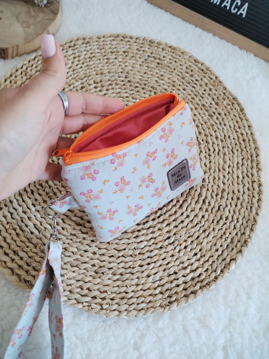 Carteirinha de Moedas e Cartões com Pega Removível – Musselina Floral
