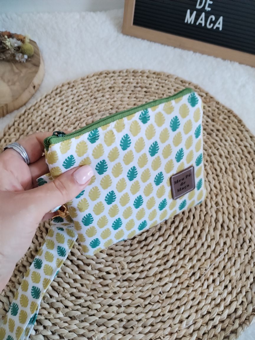 Carteirinha de Moedas e Cartões com Pega Removível – Folhas Verde