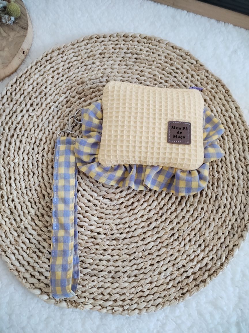 Carteirinha de Moedas e Cartões com Pega Removível – Waffle Amarelo e Vichy Lilás