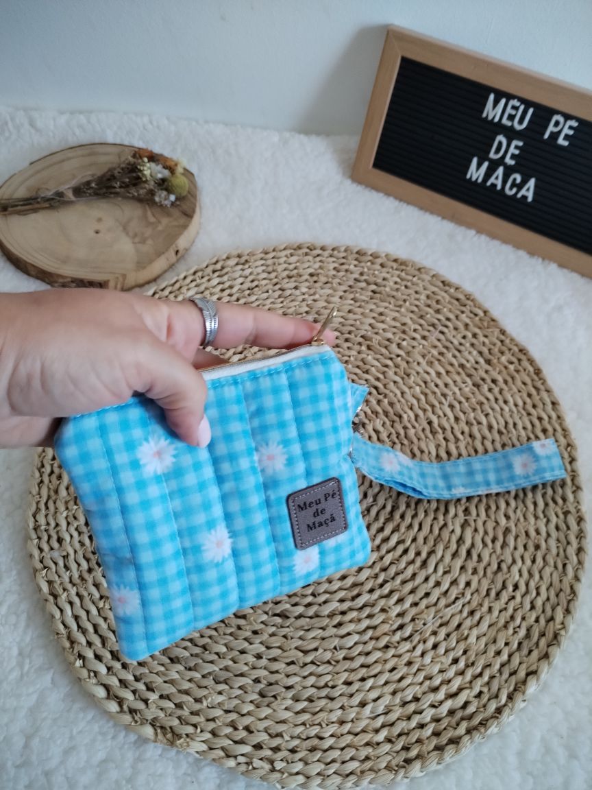 Carteirinha de Moedas e Cartões com Pega Removível – Vichy Azul Floral