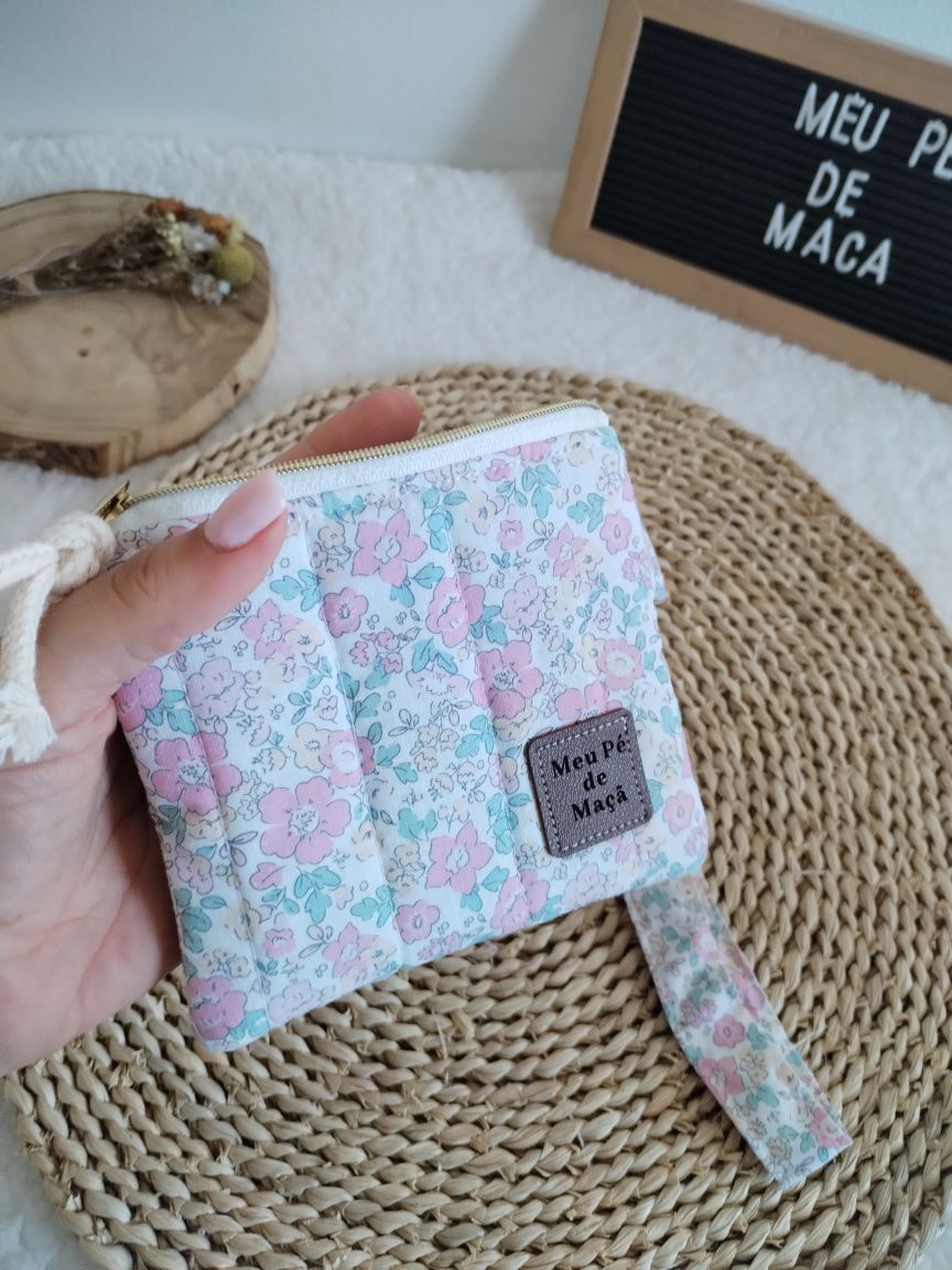 Carteirinha de Moedas e Cartões com Pega Removível – Floral