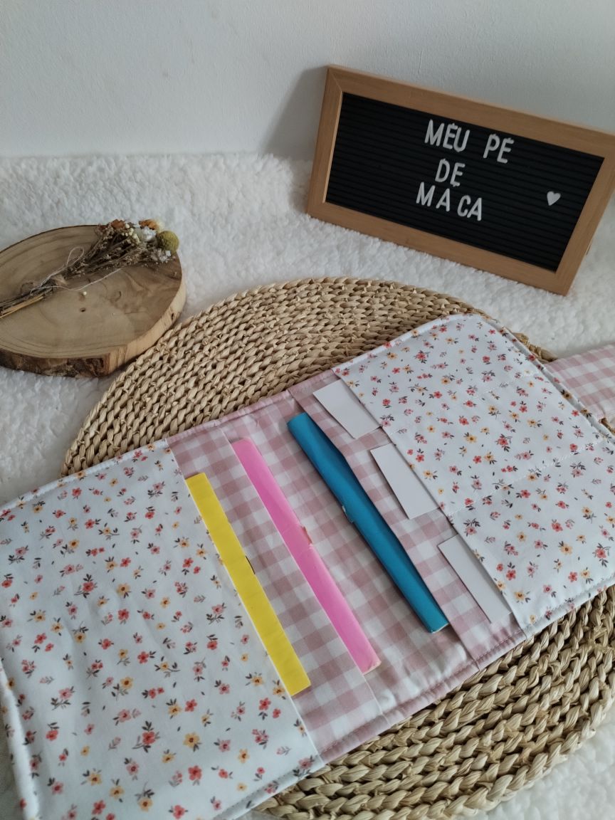 Porta Documentos do Bebé - Floral com Vichy Rosa