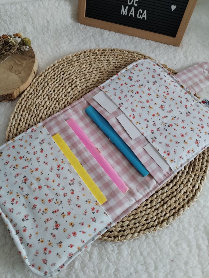 Porta Documentos do Bebé - Floral com Vichy Rosa