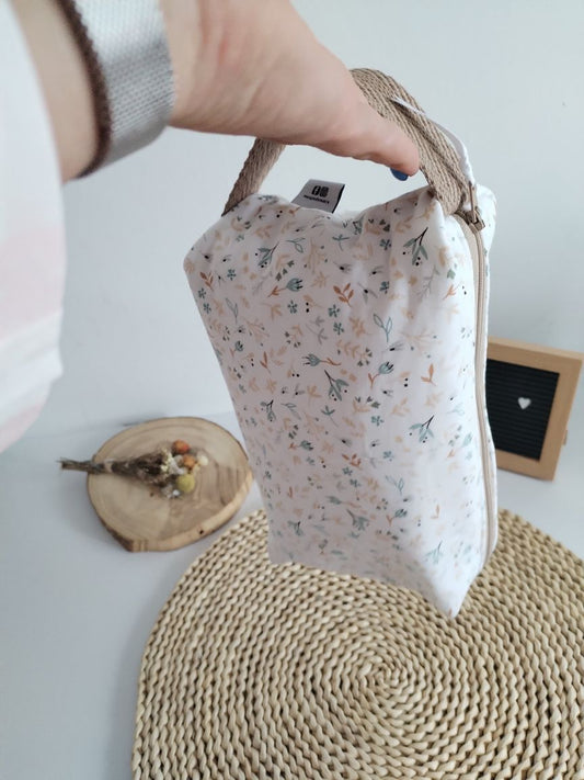 Bolsa organizadora para fraldas e toalhitas — Floral e Bege