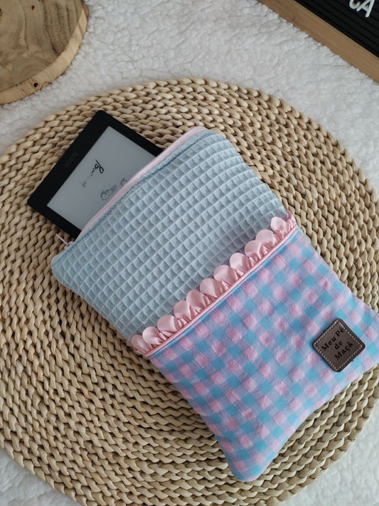 Bolsa para livro eletrónico - compatível com kindle e kobo - Vichy Rosa e Azul