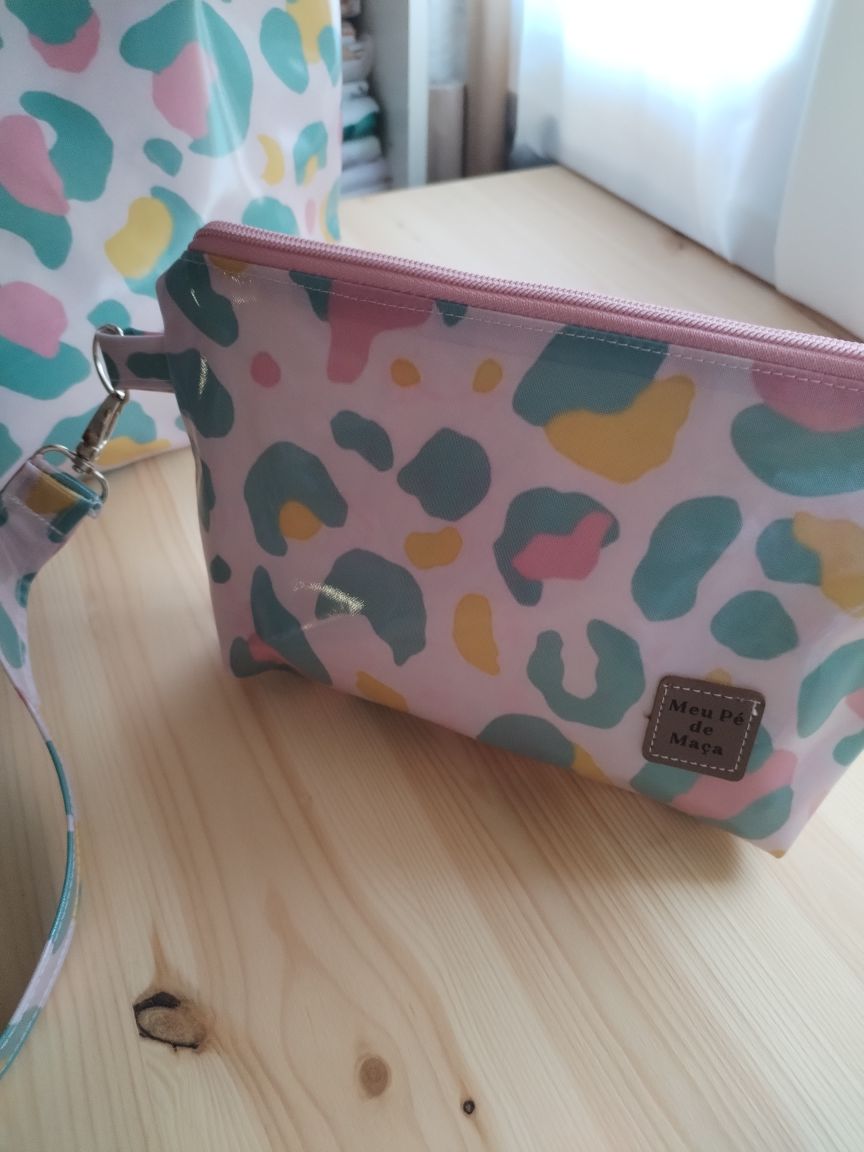 Conjunto Mala de Praia + Necessaire Colorido | Edição Limitada