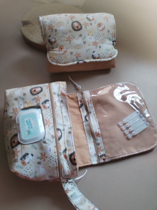 Pack Mudança Express - Bolsa Fraldas e Toalhitas e Muda Fraldas - Meu Pé de Maçã 