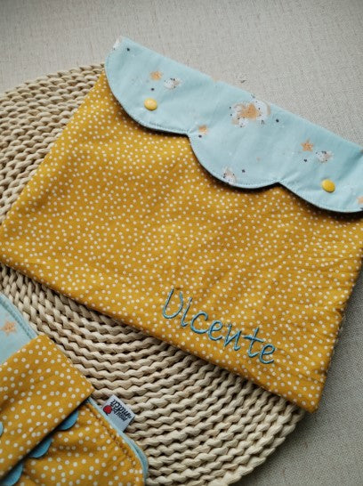 Bolsa Estilo Envelope Personalizável para a Primeira Roupa do Bebé - Meu Pé de Maçã 