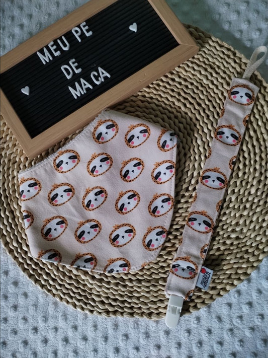 Conjunto Babete Bandana e Fita da Chupeta – Algodão Oeko-Tex®, Feito em Portugal - Preguiças Fofinhas - Meu Pé de Maçã 