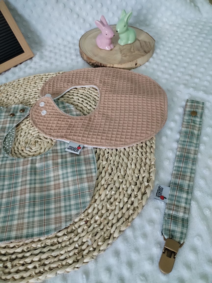 Conjunto Babetes e Fita da Chucha - Meu Pé de Maçã 