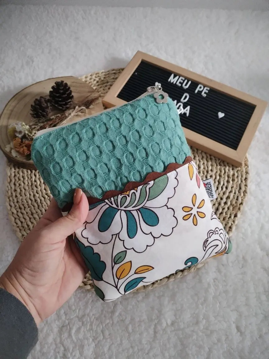 Bolsa Acolchoada para E-Reader – Compatível com Kindle e Kobo (13×18 cm) - Waffle Verde - Meu Pé de Maçã 