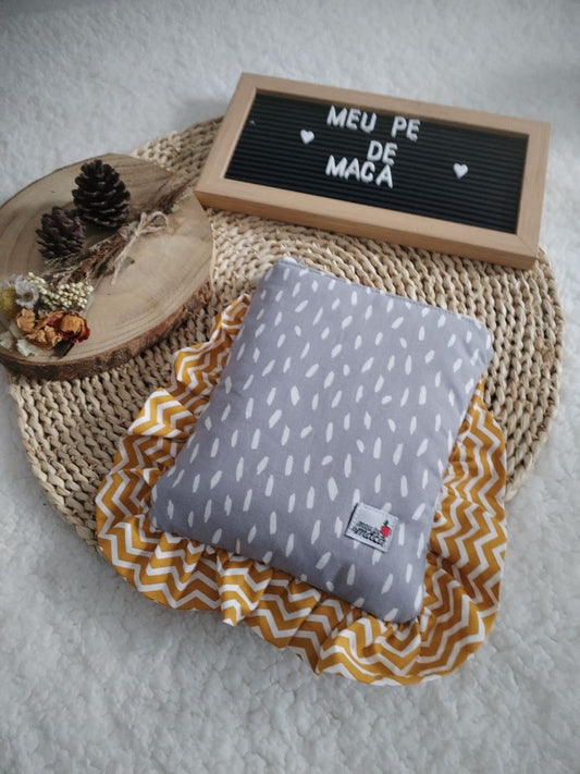 Bolsa Acolchoada para E-Reader – Compatível com Kindle e Kobo (13×18 cm) - Cinza e Mostarda - Meu Pé de Maçã 