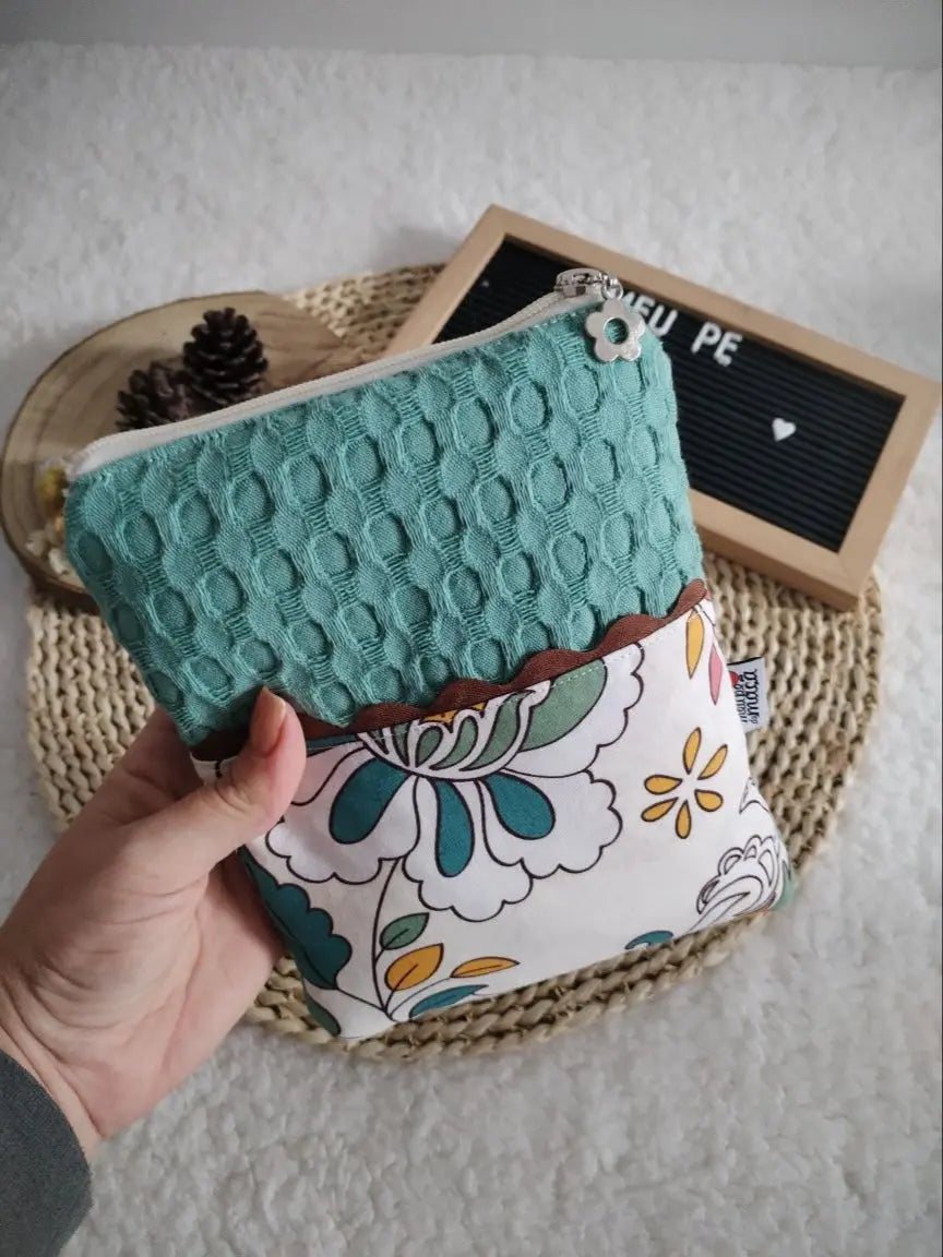 Bolsa Acolchoada para E-Reader – Compatível com Kindle e Kobo (13×18 cm) - Waffle Verde - Meu Pé de Maçã 