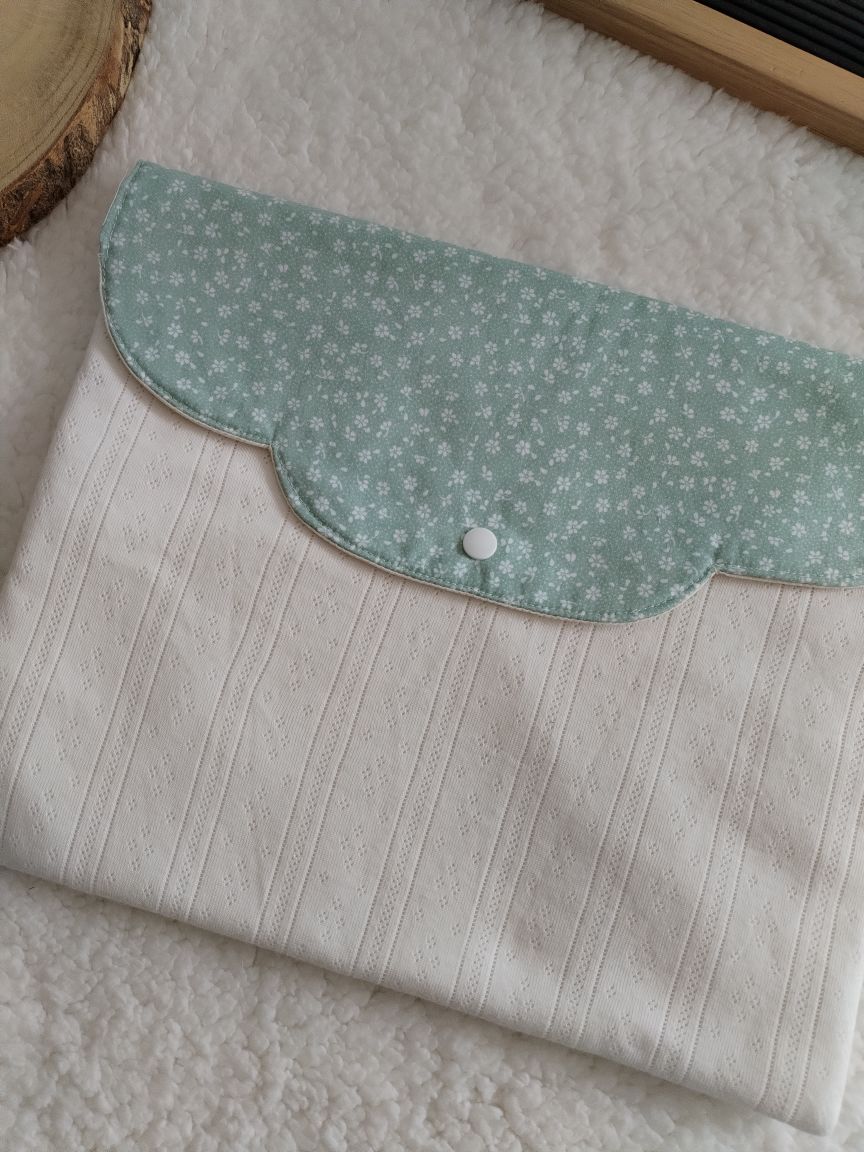 Bolsa Envelope - Primeira Roupinha - Floral - Meu Pé de Maçã 