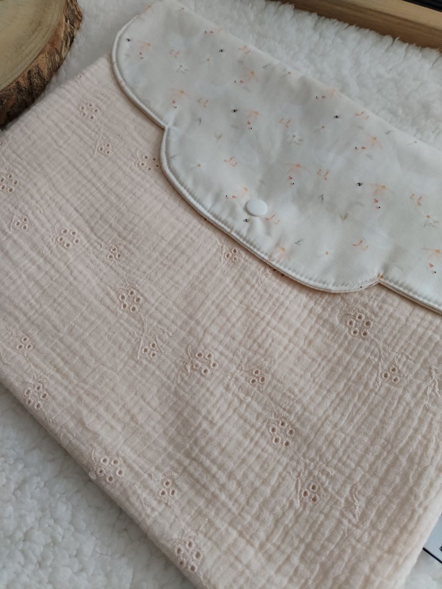 Bolsa Envelope - Primeira Roupinha - Patinhas - Meu Pé de Maçã 