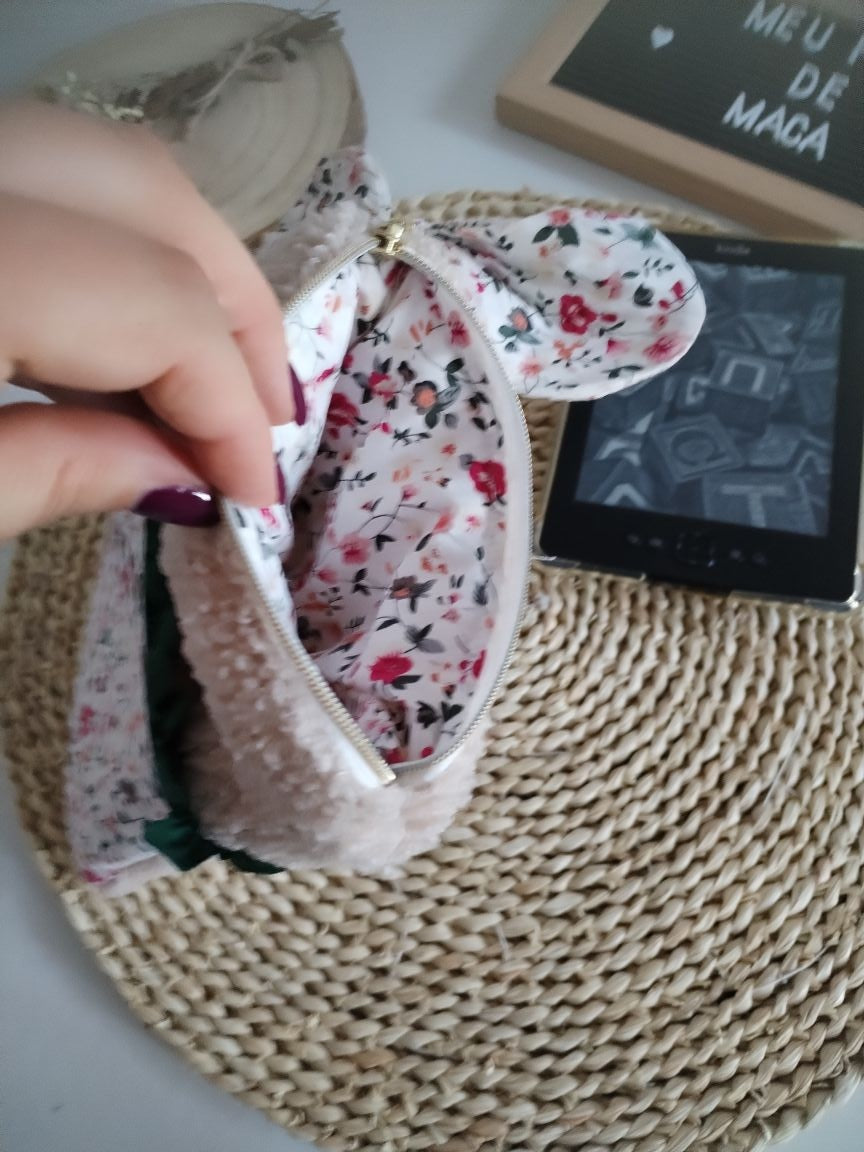 Bolsa acolchoada para e-reader (Kindle, Kobo e outros) - Teddy Bege - Meu Pé de Maçã 