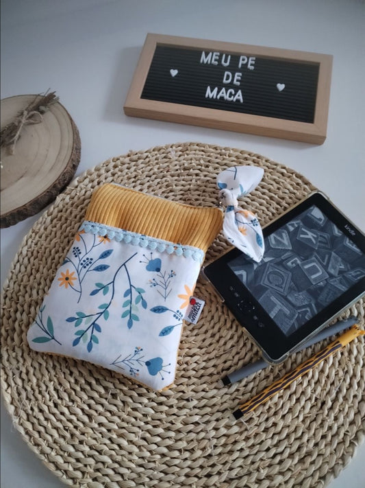 Bolsa acolchoada para e-reader (Kindle, Kobo e outros) - Amarela - Meu Pé de Maçã 