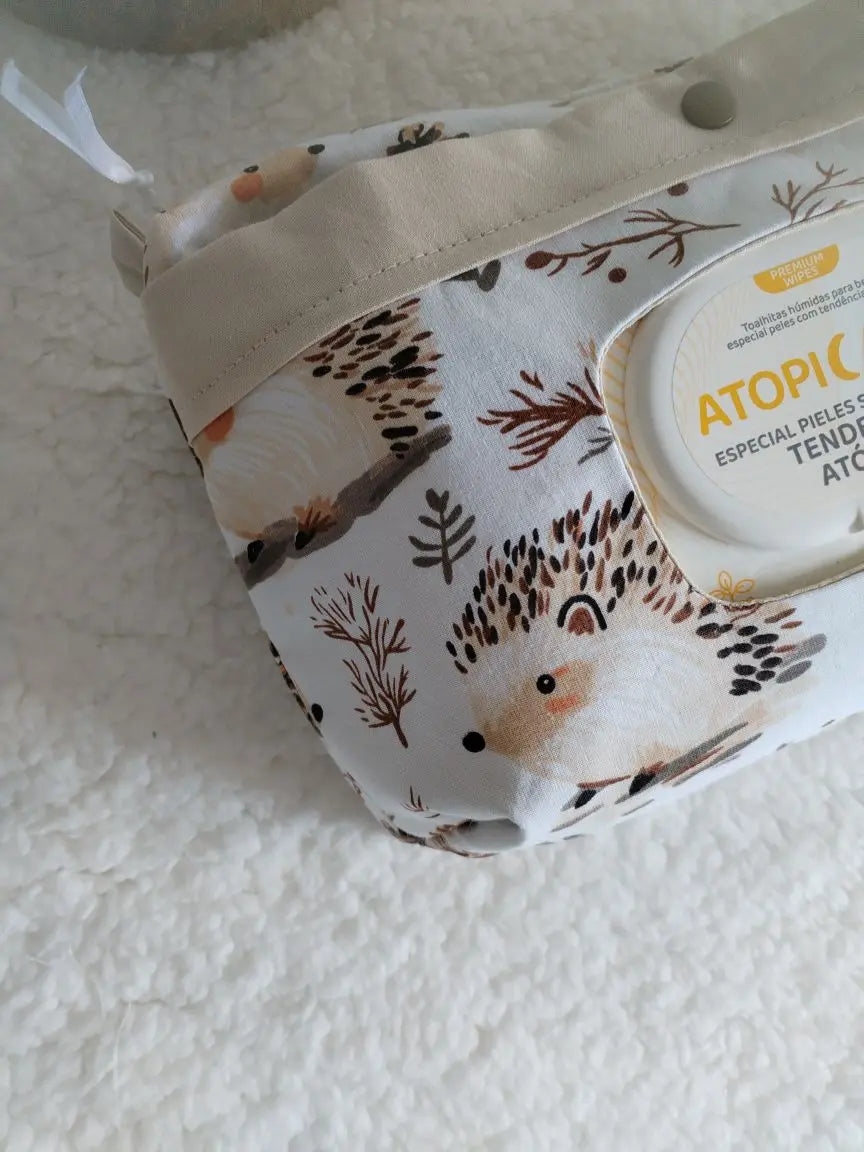 Bolsa organizadora para fraldas e toalhitas — feita à mão - Ouriços - Meu Pé de Maçã 