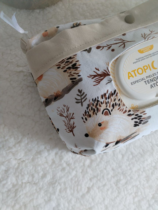 Bolsa organizadora para fraldas e toalhitas — feita à mão - Ouriços - Meu Pé de Maçã 