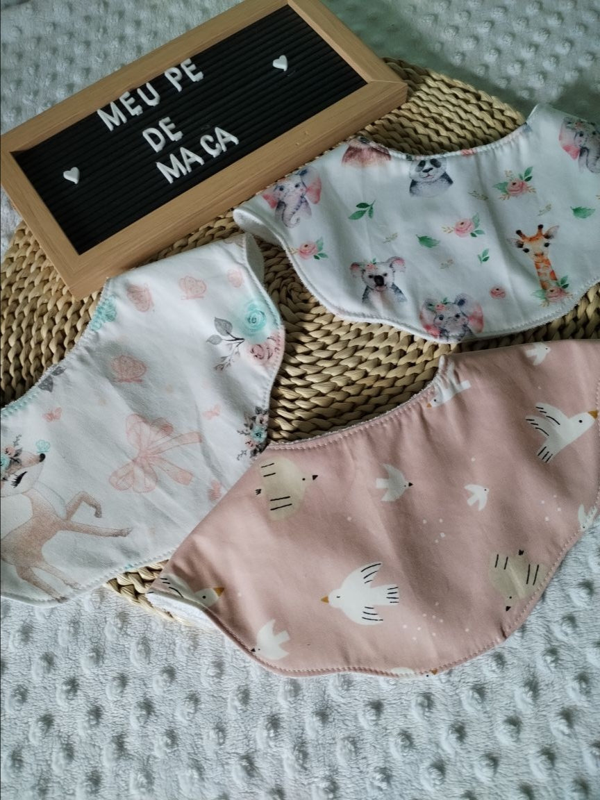 Conjunto 3 Babetes Flor - Animais Fofinhos - Meu Pé de Maçã 
