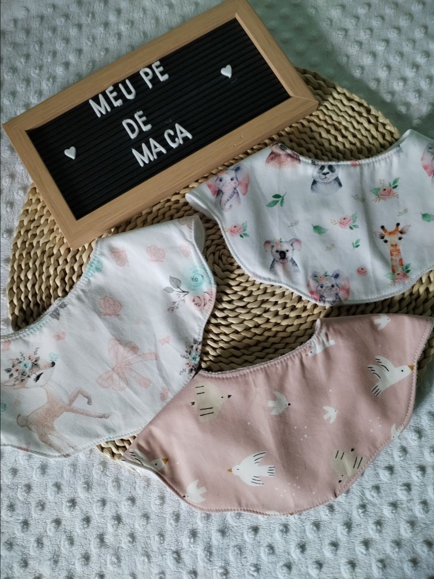 Conjunto 3 Babetes Flor - Animais Fofinhos - Meu Pé de Maçã 