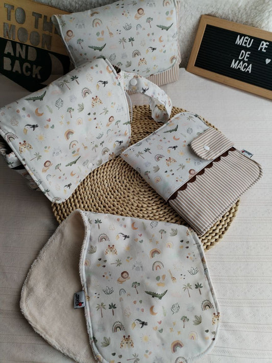 Conjunto Bolsa fraldas e toalhitas, muda fraldas e porta documentos - Selva