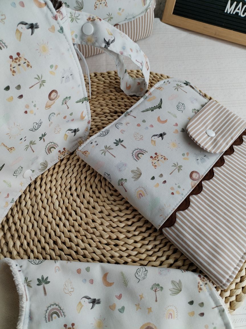 Conjunto Bolsa fraldas e toalhitas, muda fraldas e porta documentos - Selva