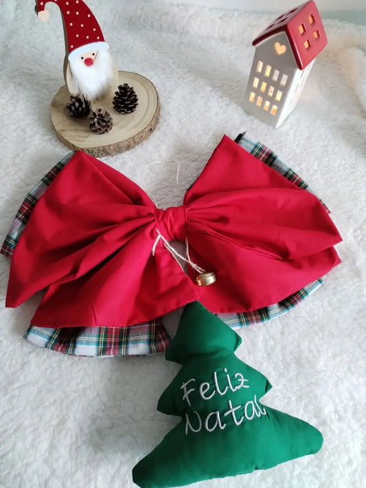 Laço de Natal artesanal para porta — com árvore e guizo - Meu Pé de Maçã 