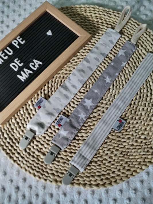 Conjunto 3 Fitas Prende Chupeta - Estrelas Cinza - Meu Pé de Maçã 