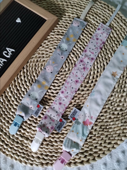 Conjunto 3 Fitas Prende Chupeta - Coelhinhas - Meu Pé de Maçã 