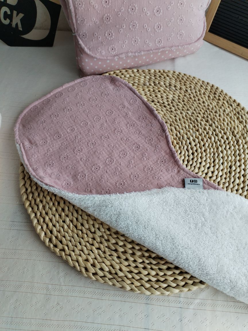 Conjunto Bolsa fraldas e toalhitas, muda fraldas e porta documentos - Musselina Bordada Floral Rosa Velho Claro