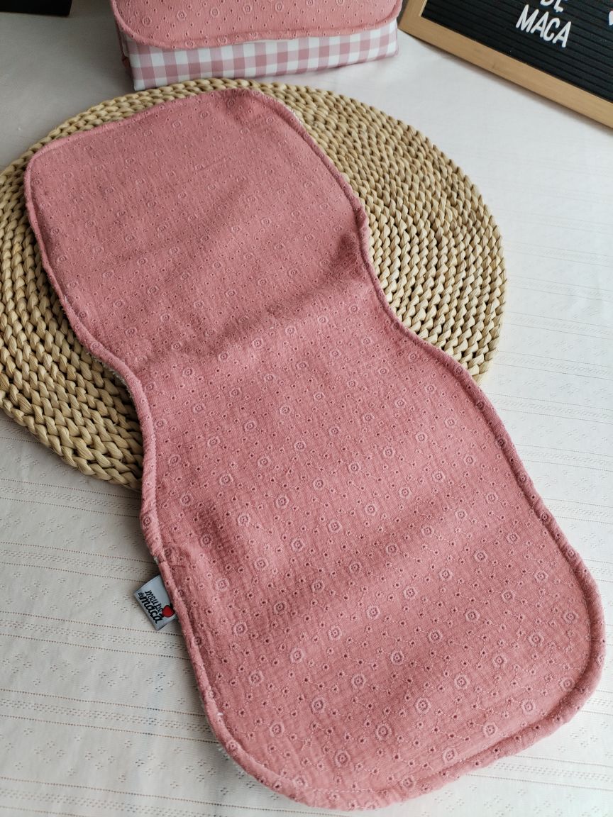 Conjunto Bolsa fraldas e toalhitas, muda fraldas e porta documentos - Musselina Bordada Floral Rosa Velho Escuro