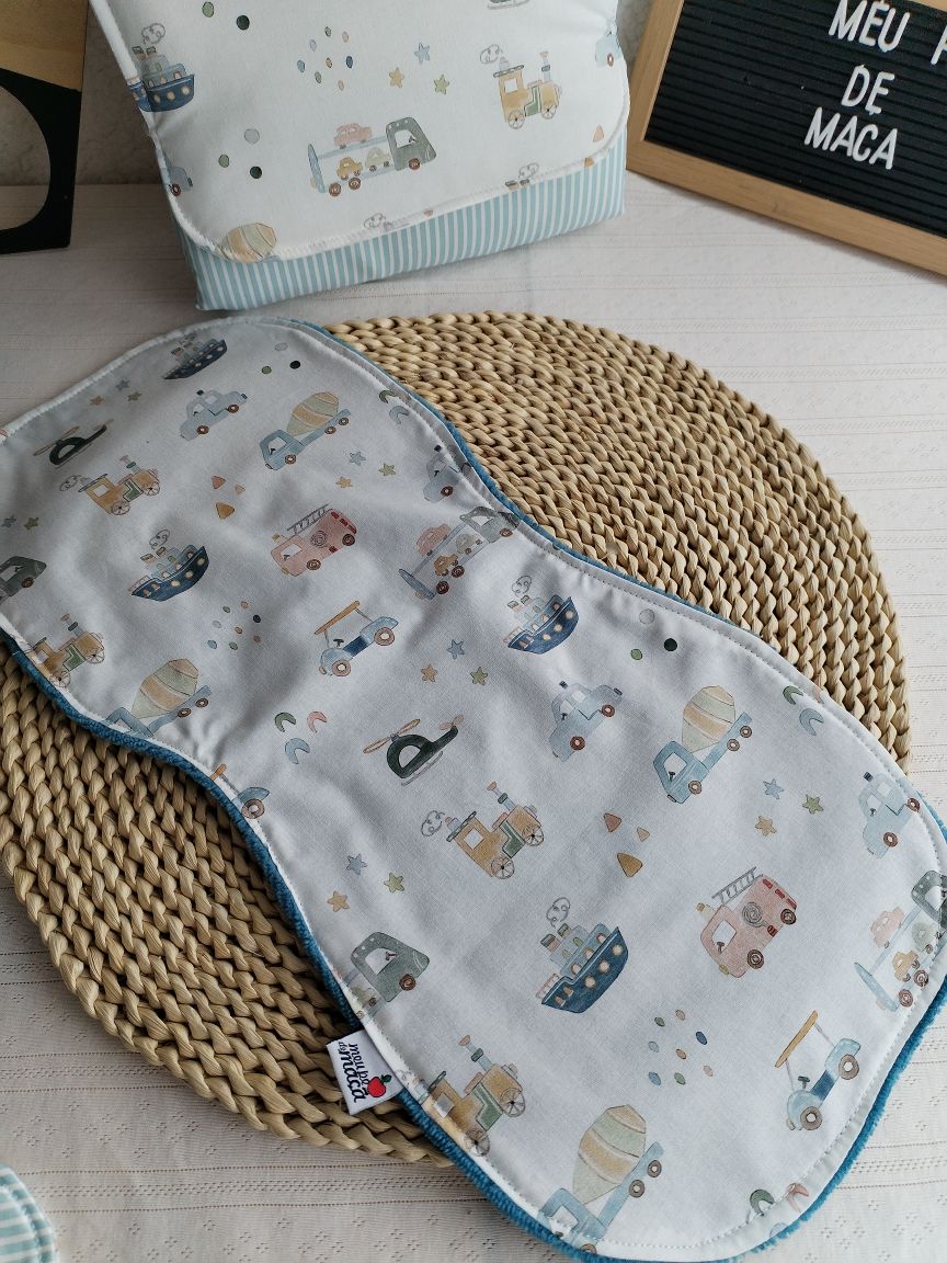 Conjunto Bolsa fraldas e toalhitas, muda fraldas e porta documentos - Carrinhos