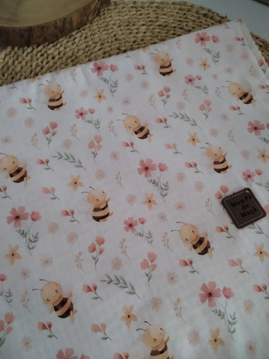 Mantinha Meia-Estação - Waffle Abelhinhas - Meu Pé de Maçã