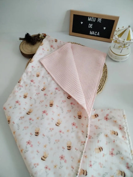 Mantinha Meia-Estação - Waffle Abelhinhas - Meu Pé de Maçã