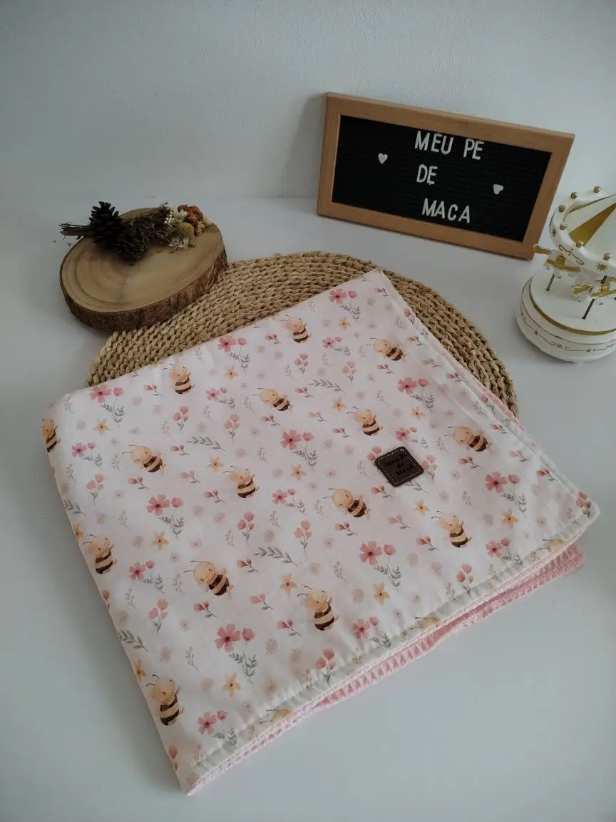 Mantinha Meia-Estação - Waffle Abelhinhas - Meu Pé de Maçã