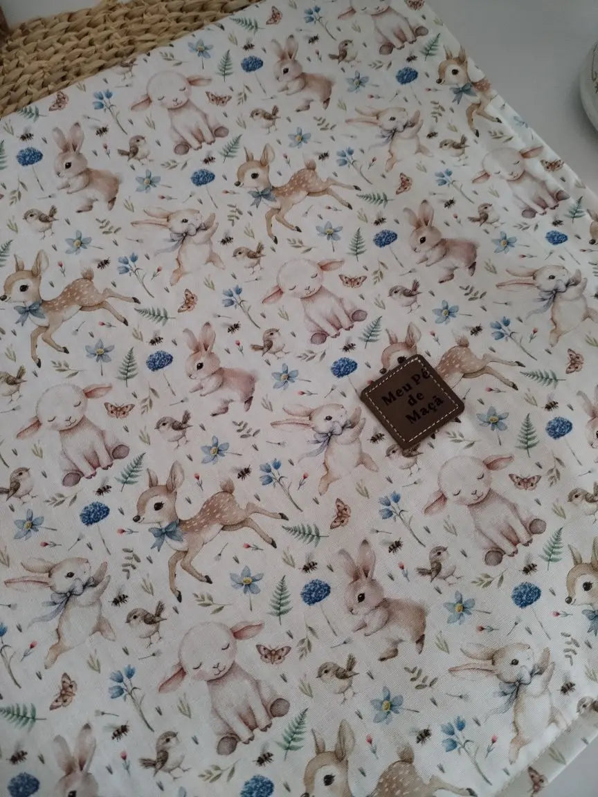 Mantinha Meia-Estação - Animais do Bosque com Waffle Bege Meu Pé de Maçã