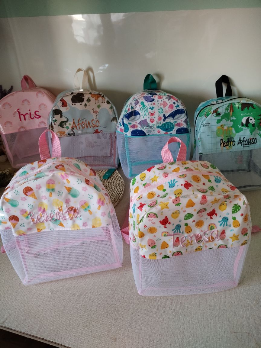 vários padrões para mochila de rede para brinquedos de praia