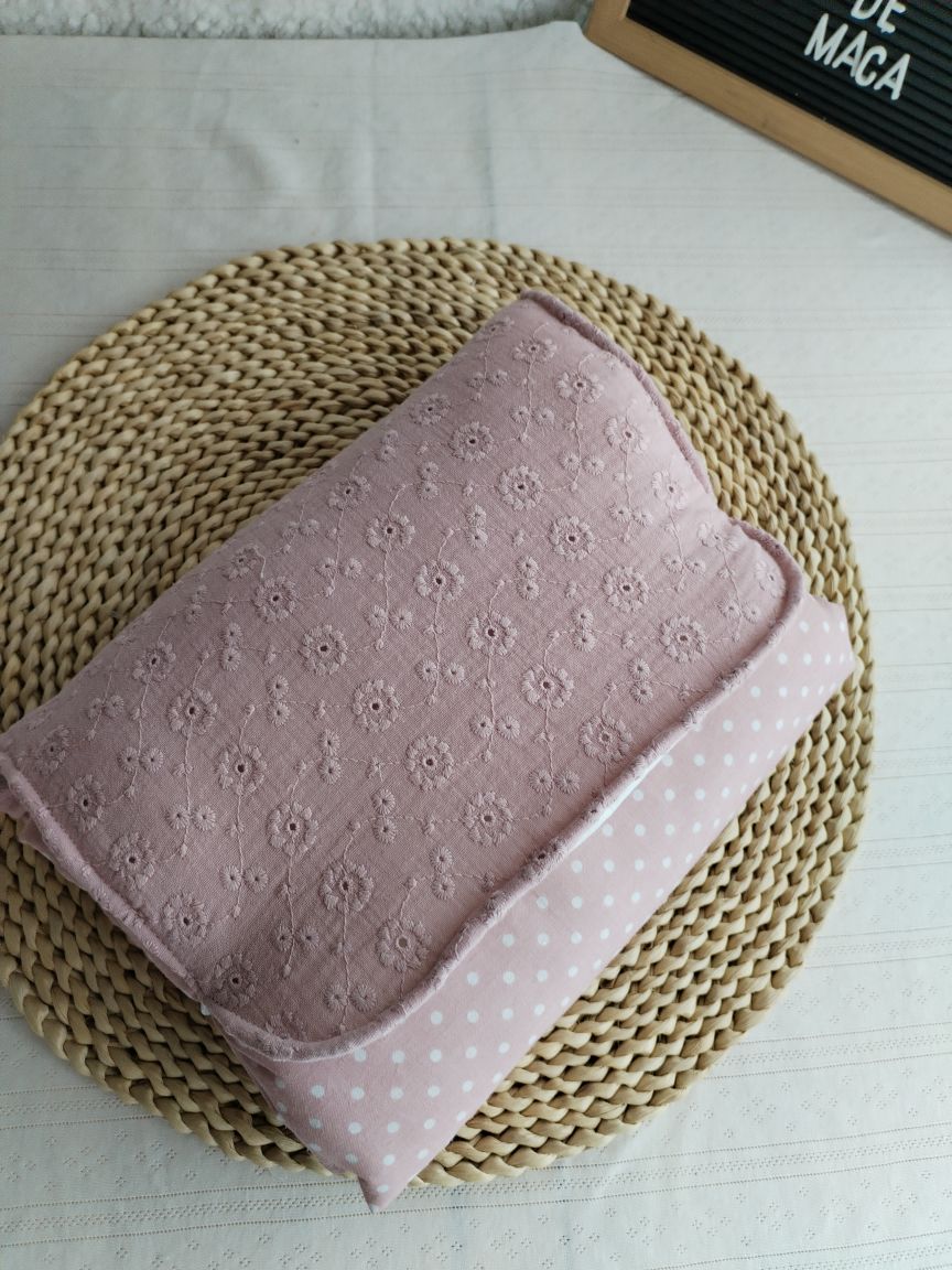 Conjunto Bolsa fraldas e toalhitas, muda fraldas e porta documentos - Musselina Bordada Floral Rosa Velho Claro