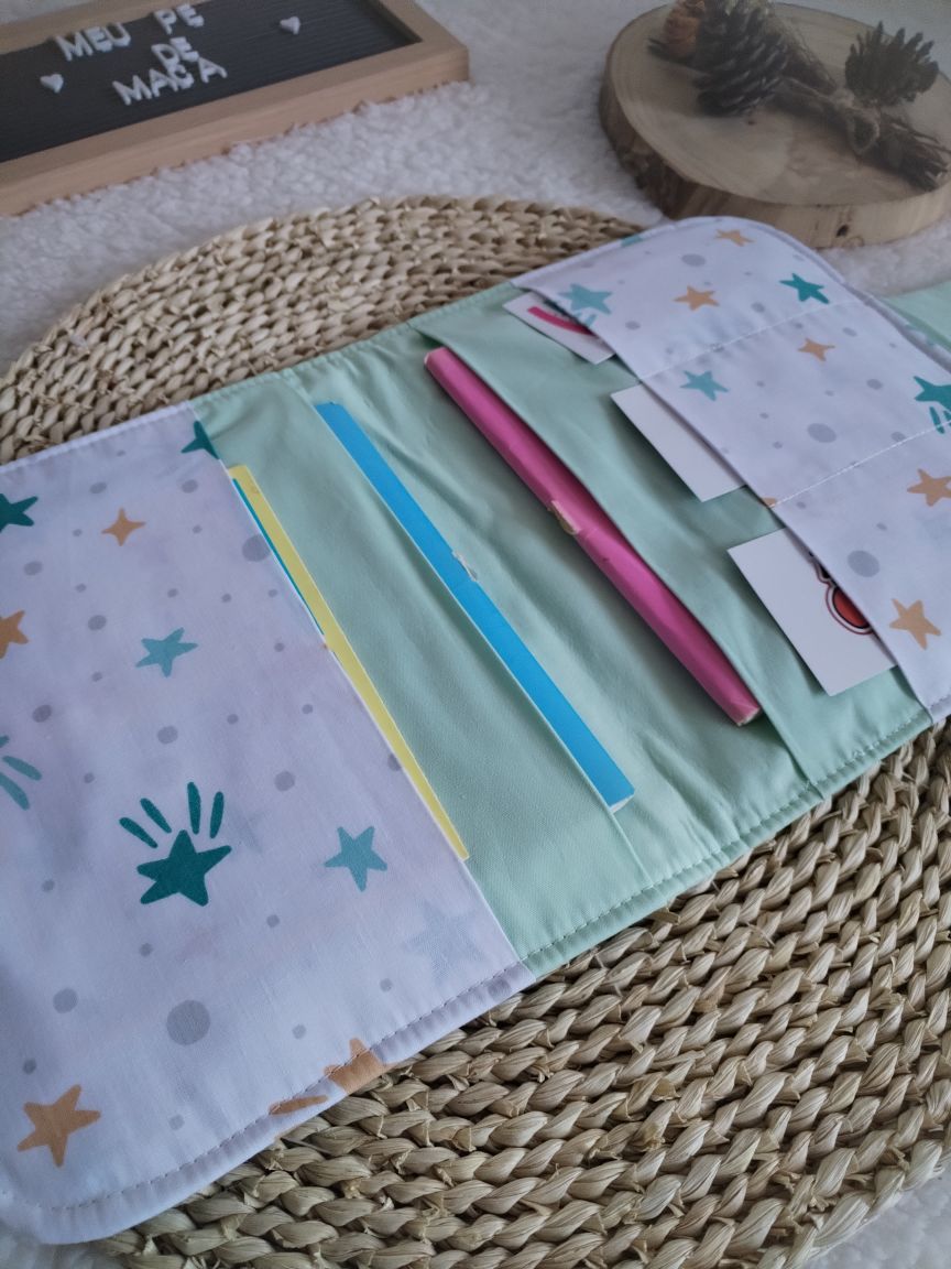 Porta Documentos do Bebé - Estrelas Verde Água - Meu Pé de Maçã 