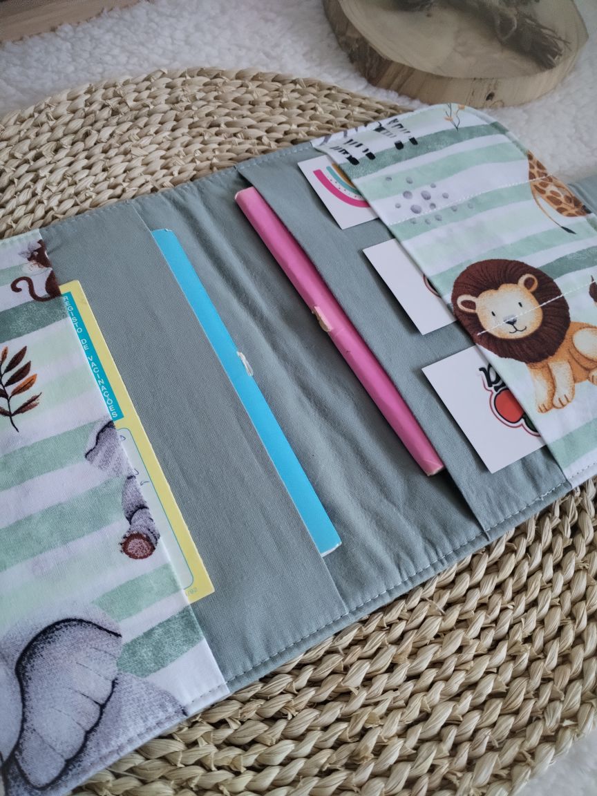 Porta Documentos do Bebé - Animais Verde Água - Meu Pé de Maçã 