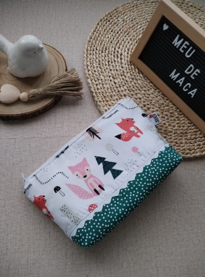 Necessaire triangular animais da Floresta - Meu Pé de Maçã 