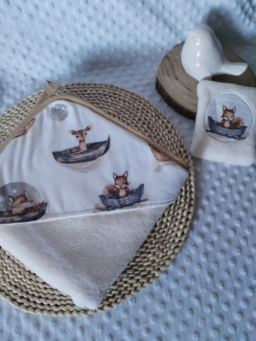 Toalha de Banho Bambu com Capuz para bebé - Animais nos Barquinhos - Meu Pé de Maçã 
