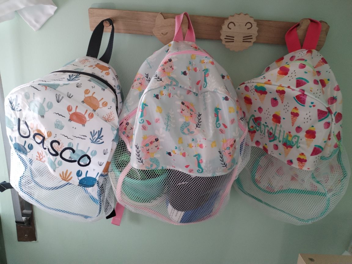 Mochila de Praia com Rede Personalizável para Crianças – Anti-Areia e Bordada - Meu Pé de Maçã 