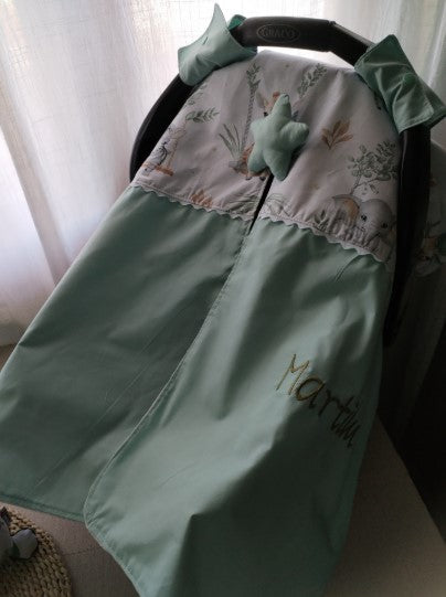 Tapa-ovinho personalizável com abertura à frente - Meu Pé de Maçã 