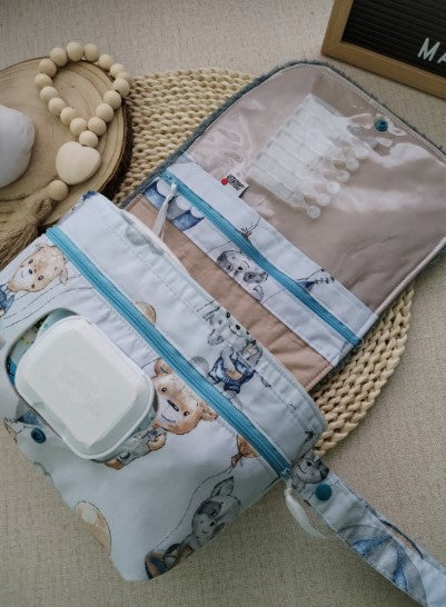 Bolsa Fraldas e Toalhitas e Porta Documentos - Edição Especial Azul - Meu Pé de Maçã 