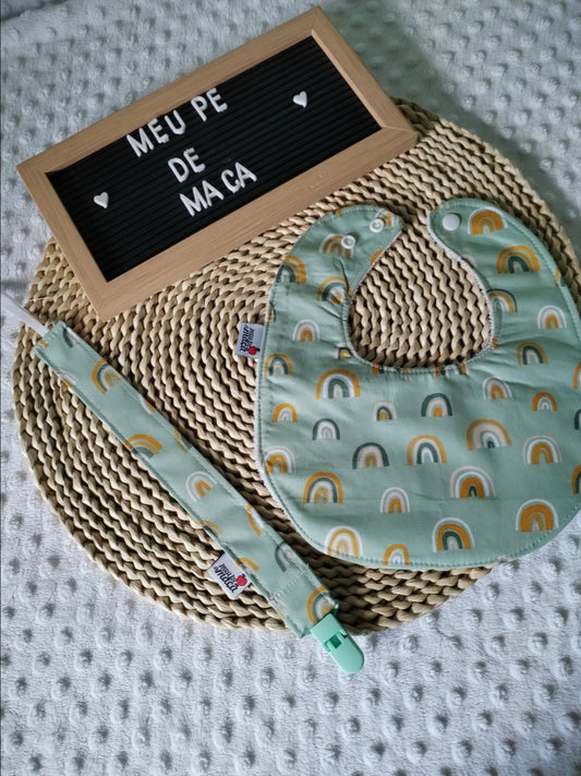 Conjunto Babete e Fita da chucha - Arco íris - Meu Pé de Maçã 